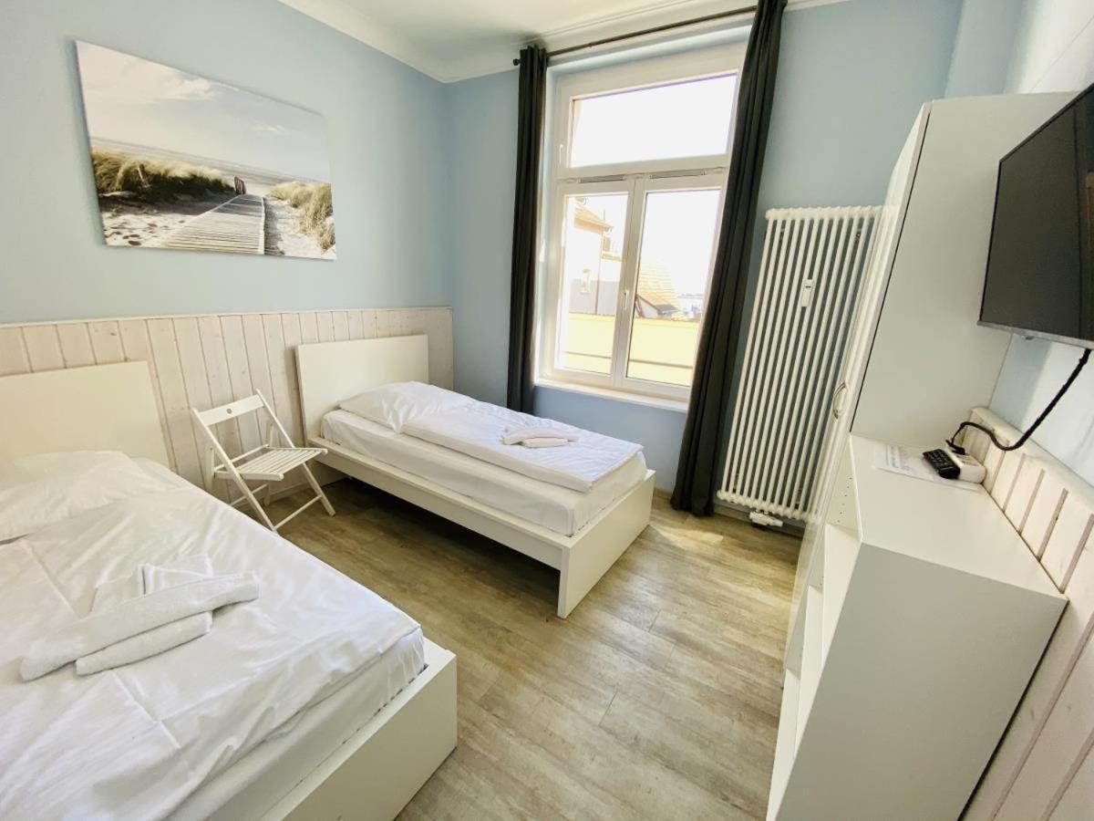 Appartamento Berringer, Knurrhahn, Direkt An Der Promenade Rostock Esterno foto